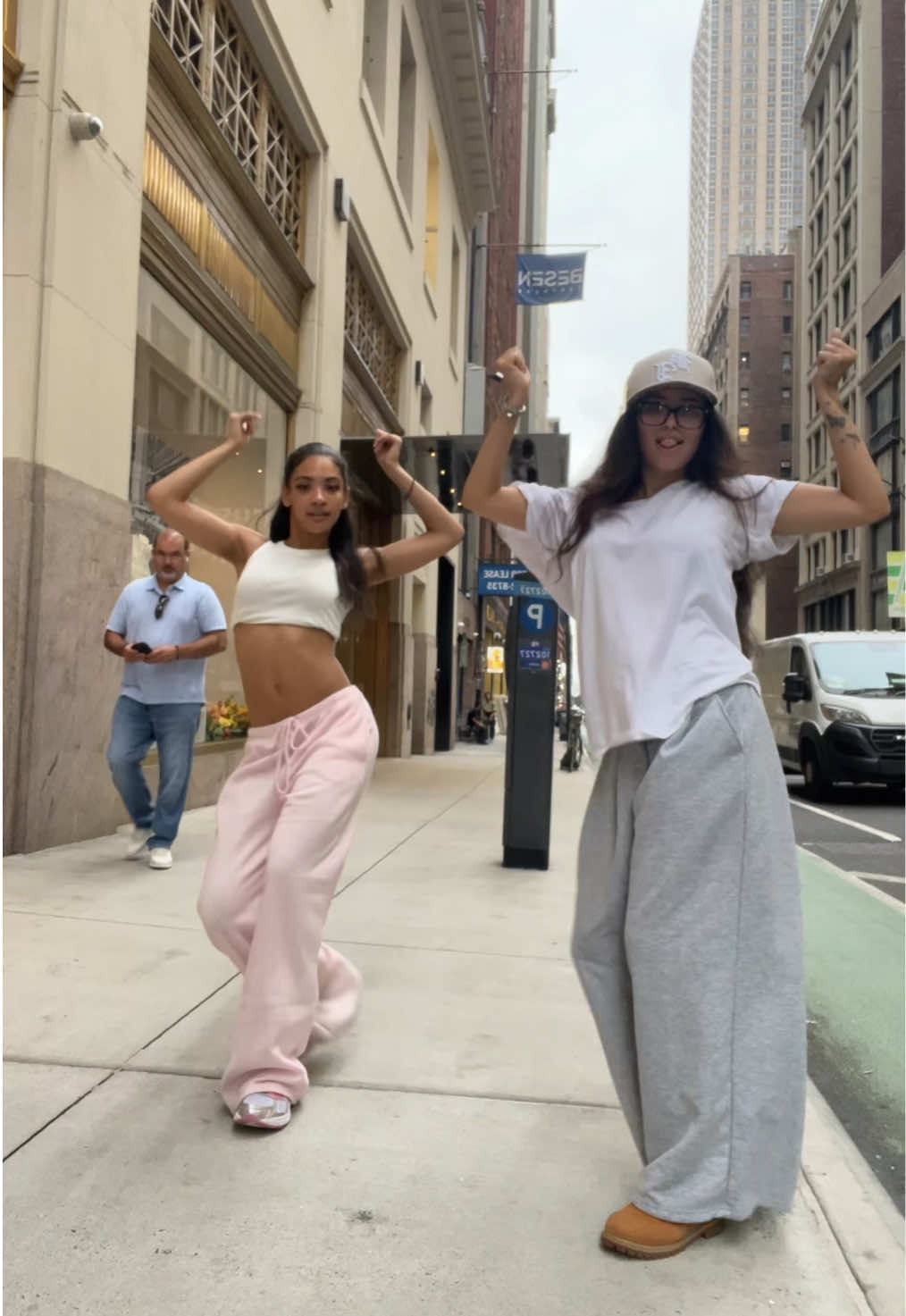 @.tati