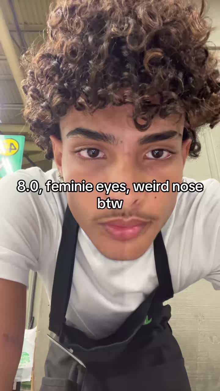 @User9373893747493928272930