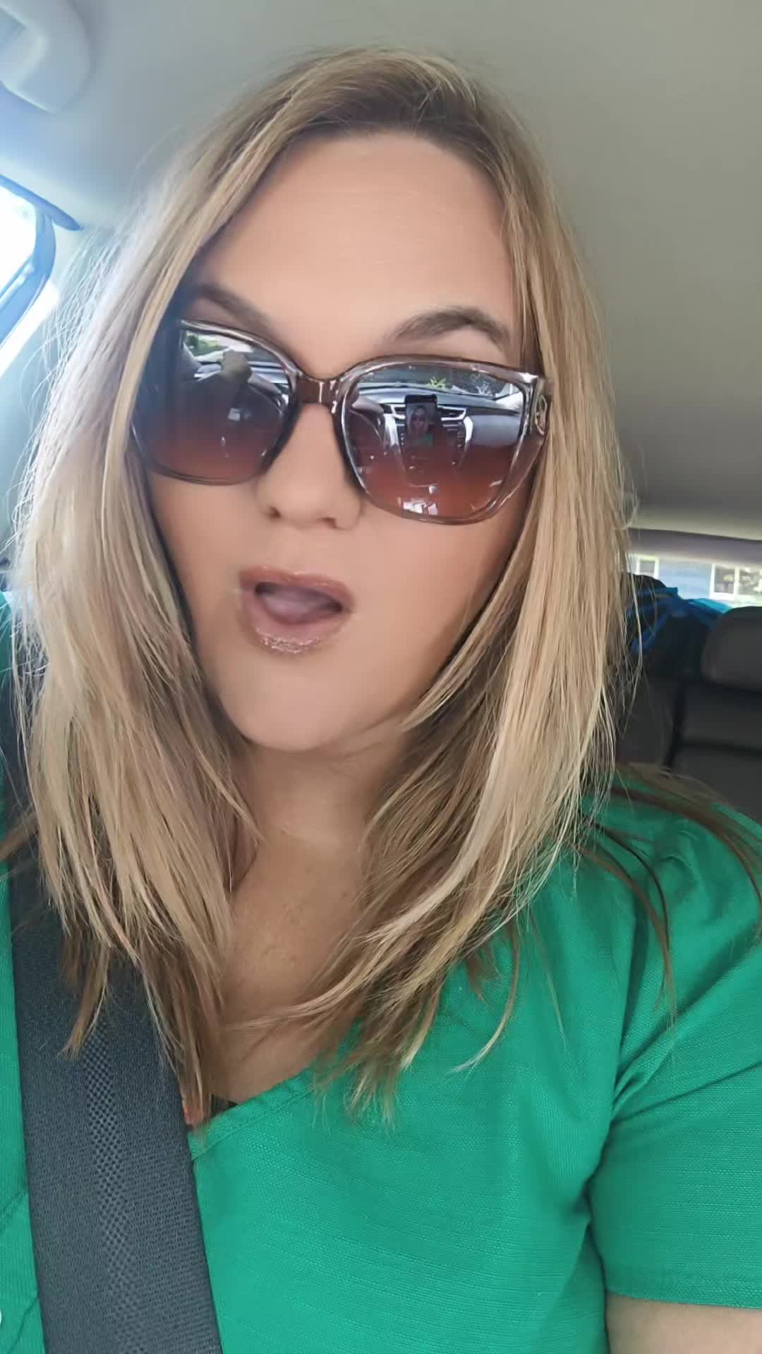 @AshleyChalet