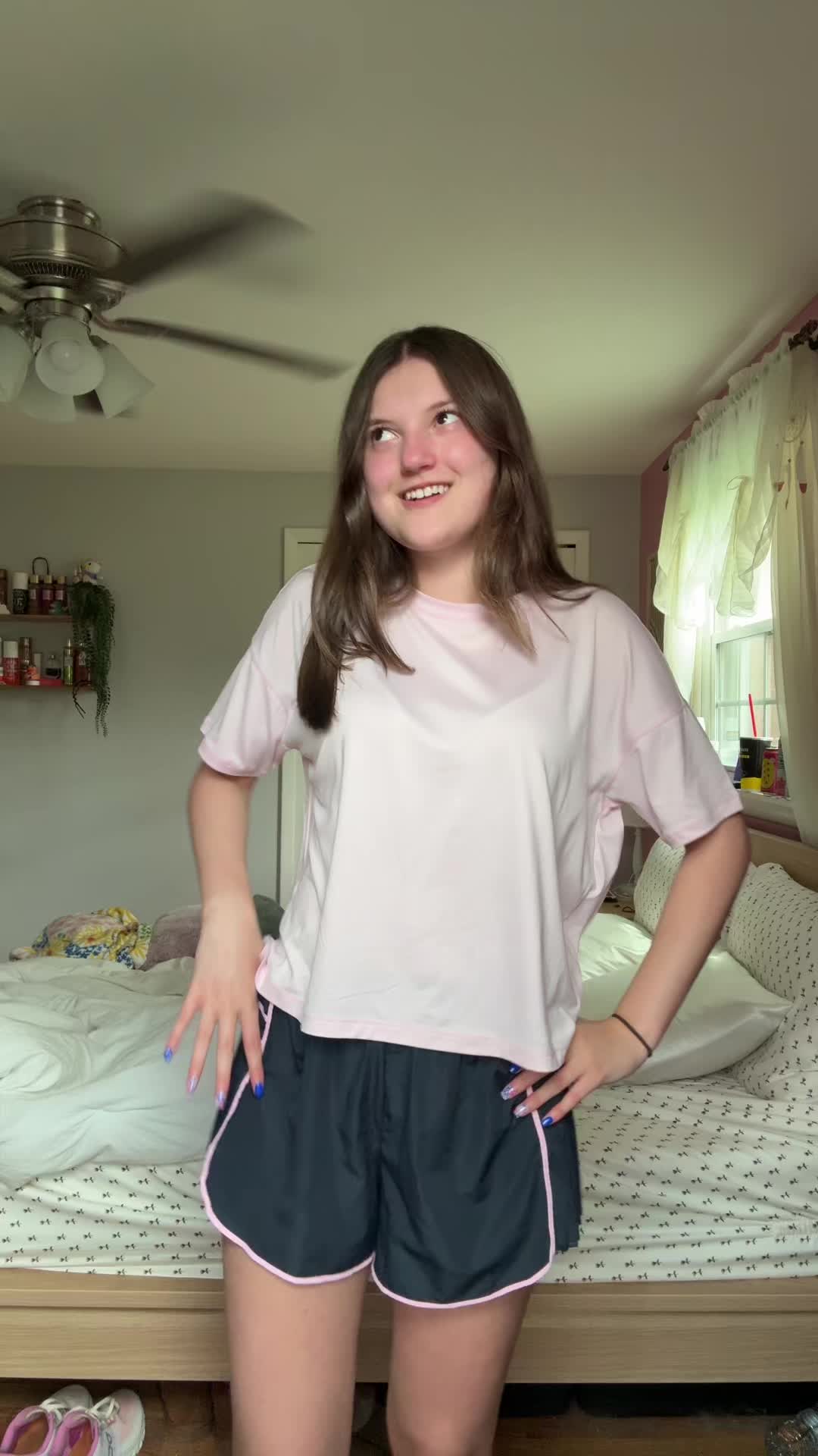 @itsjustcarriee
