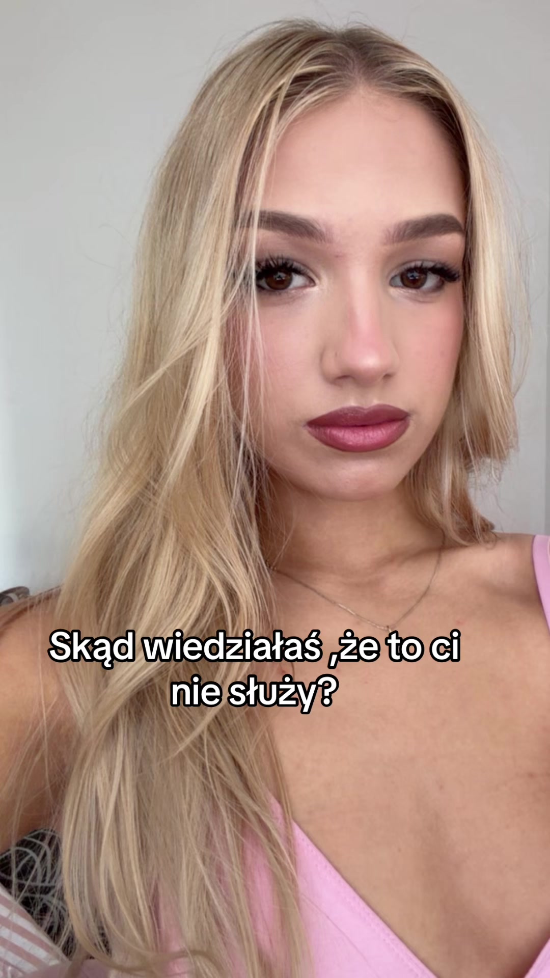 @skosia_