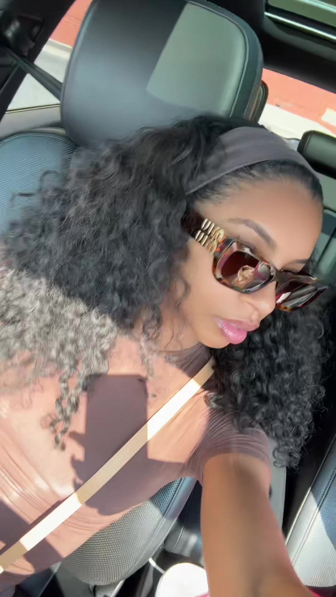@Blacklatinaa