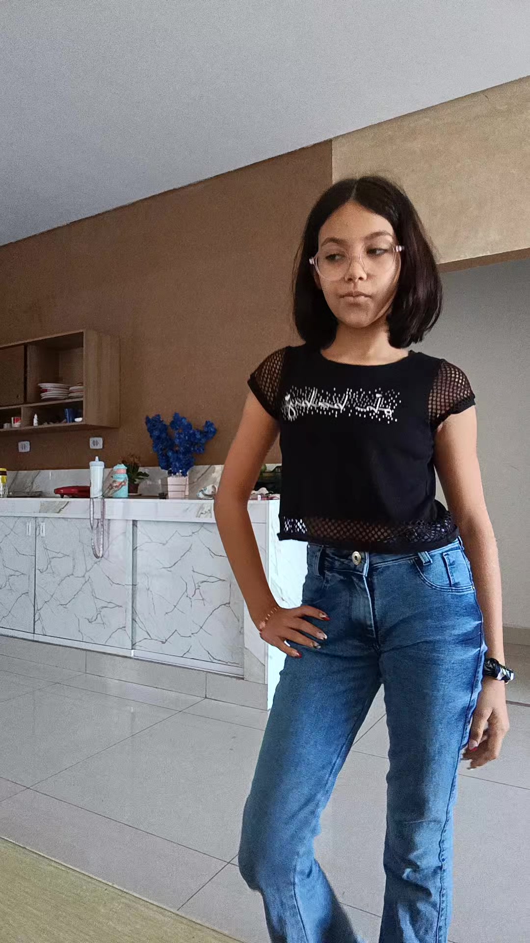 @Analaura