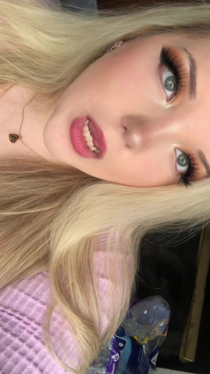 @Em 🖤