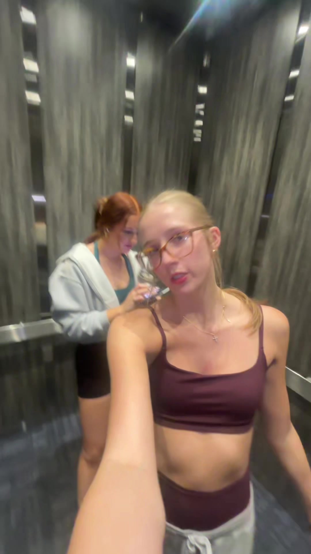 @itslillynicole