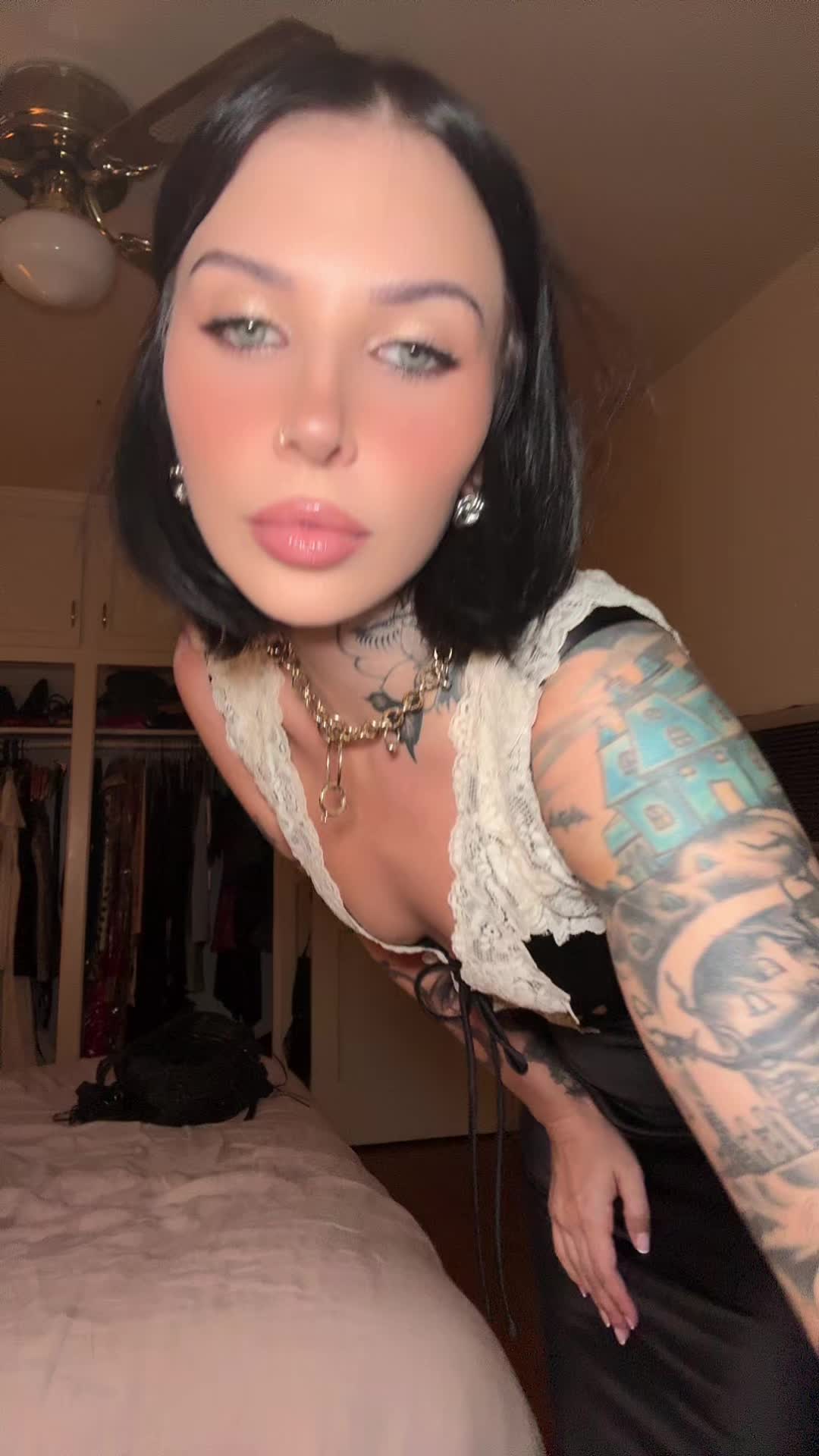 @Ivy Lebelle
