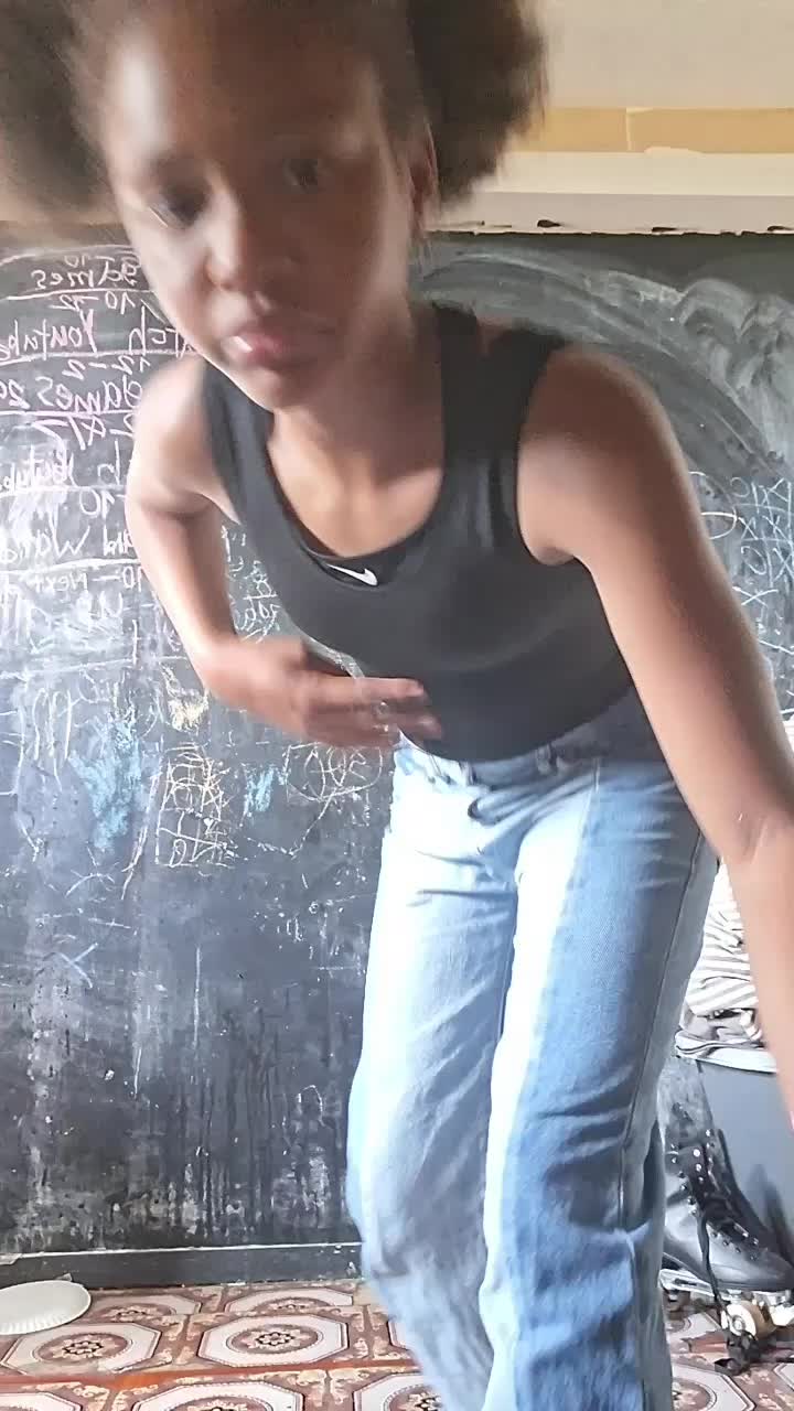 @THEEONLYRAYNEE