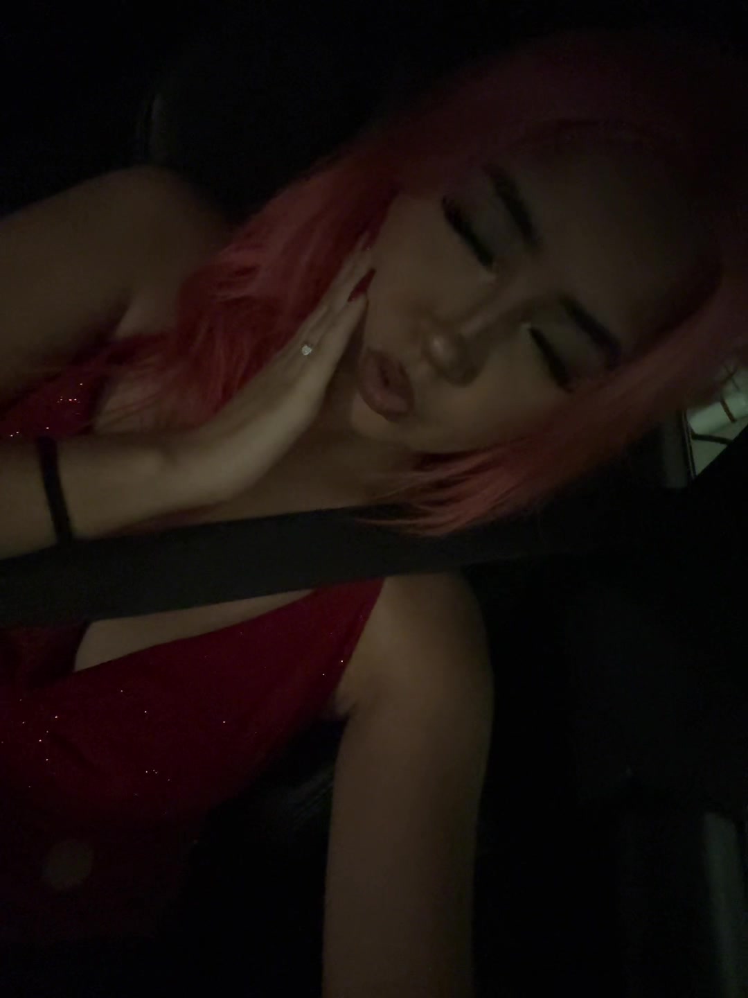 @luvzinpink