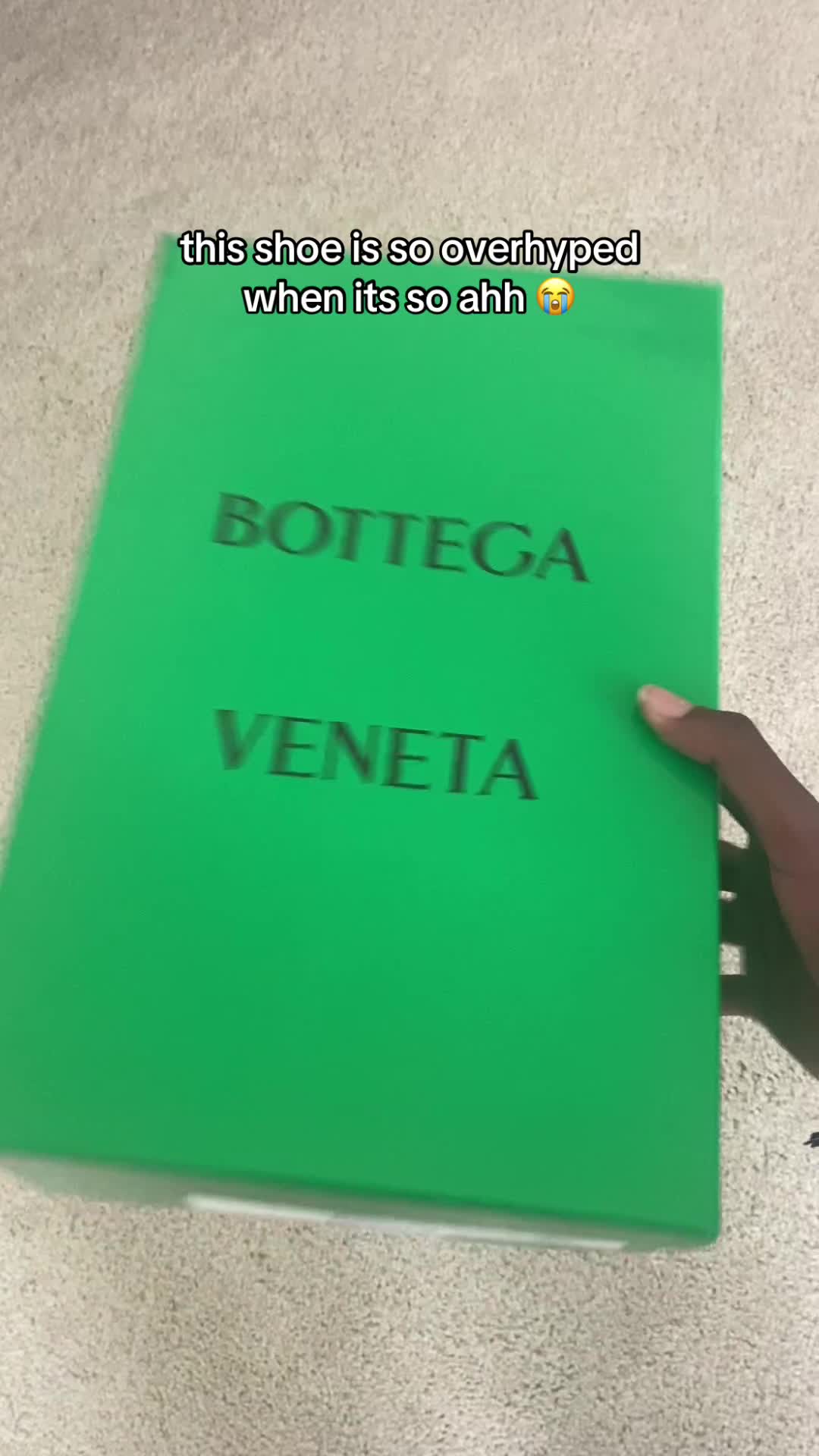 @￼