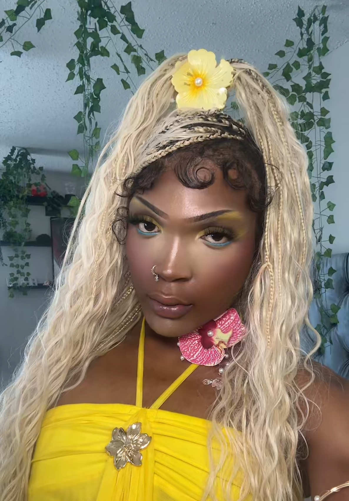 @lavish.lyrax