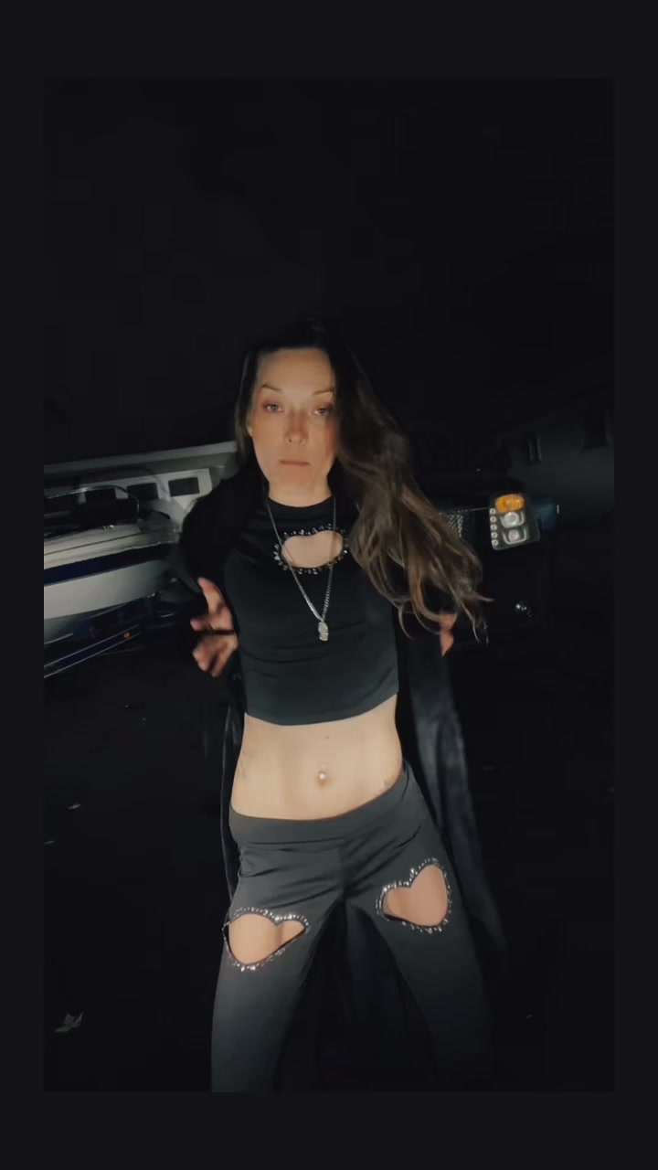 @HoodBarbie11:11🦋