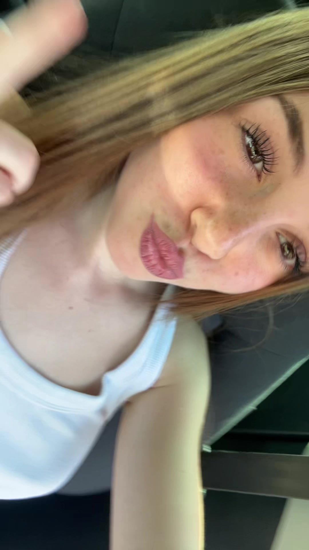 @m👧🏻