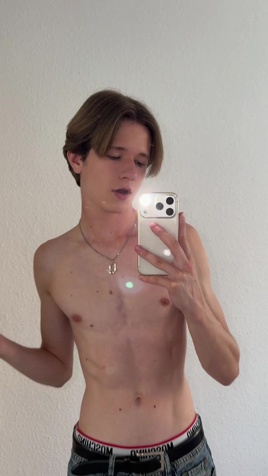 @Akisso