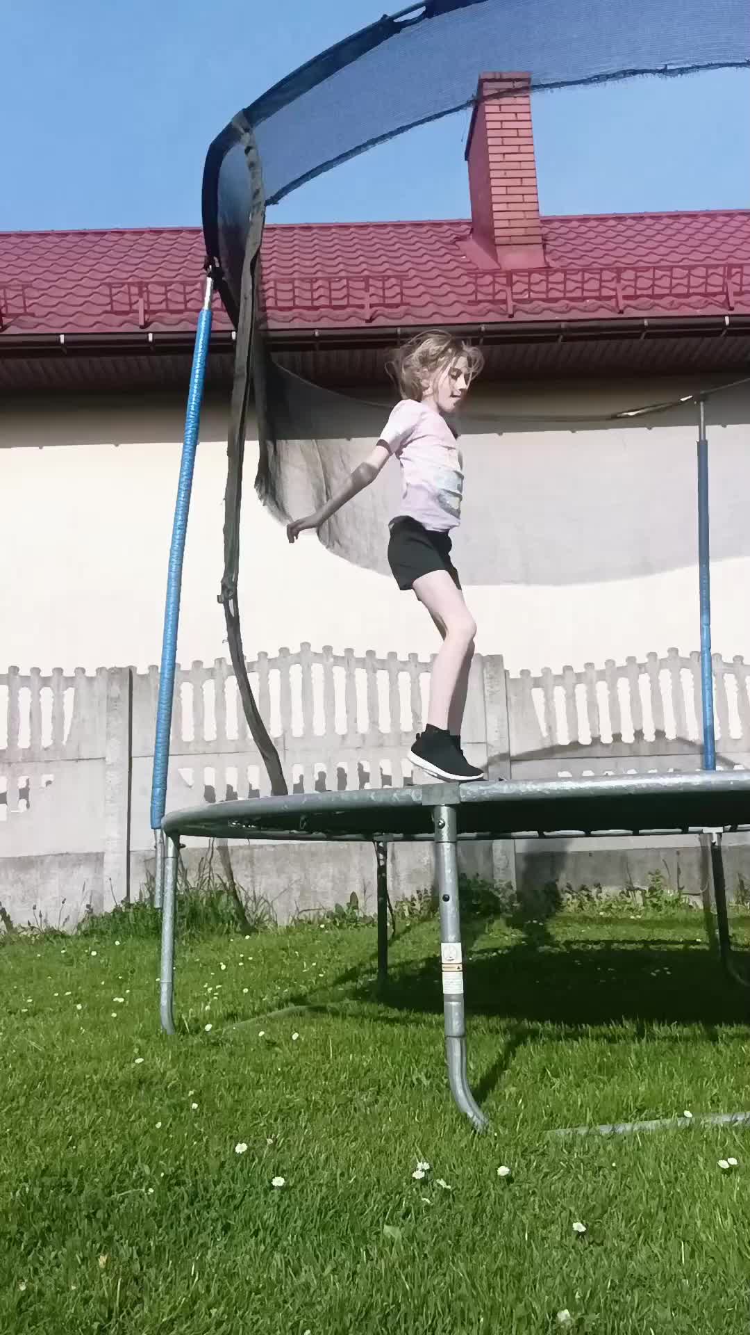 @_†Kiartik_