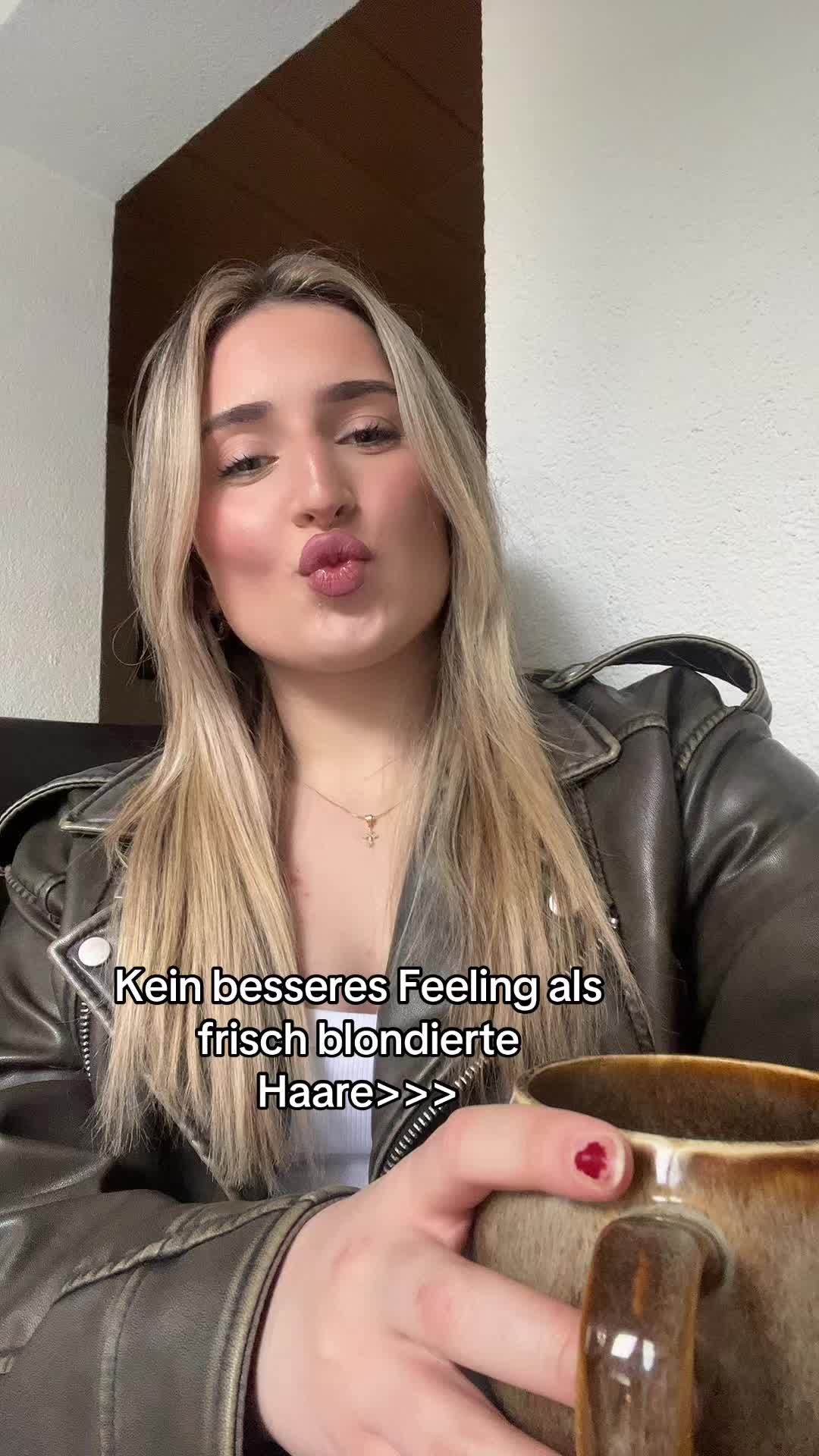 @Alexandra-Maria:)
