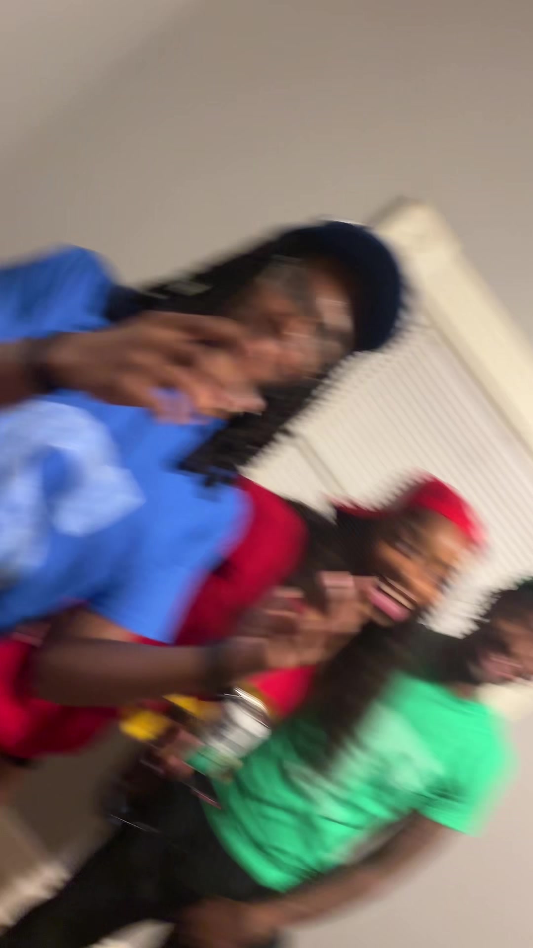 @lilvellup_