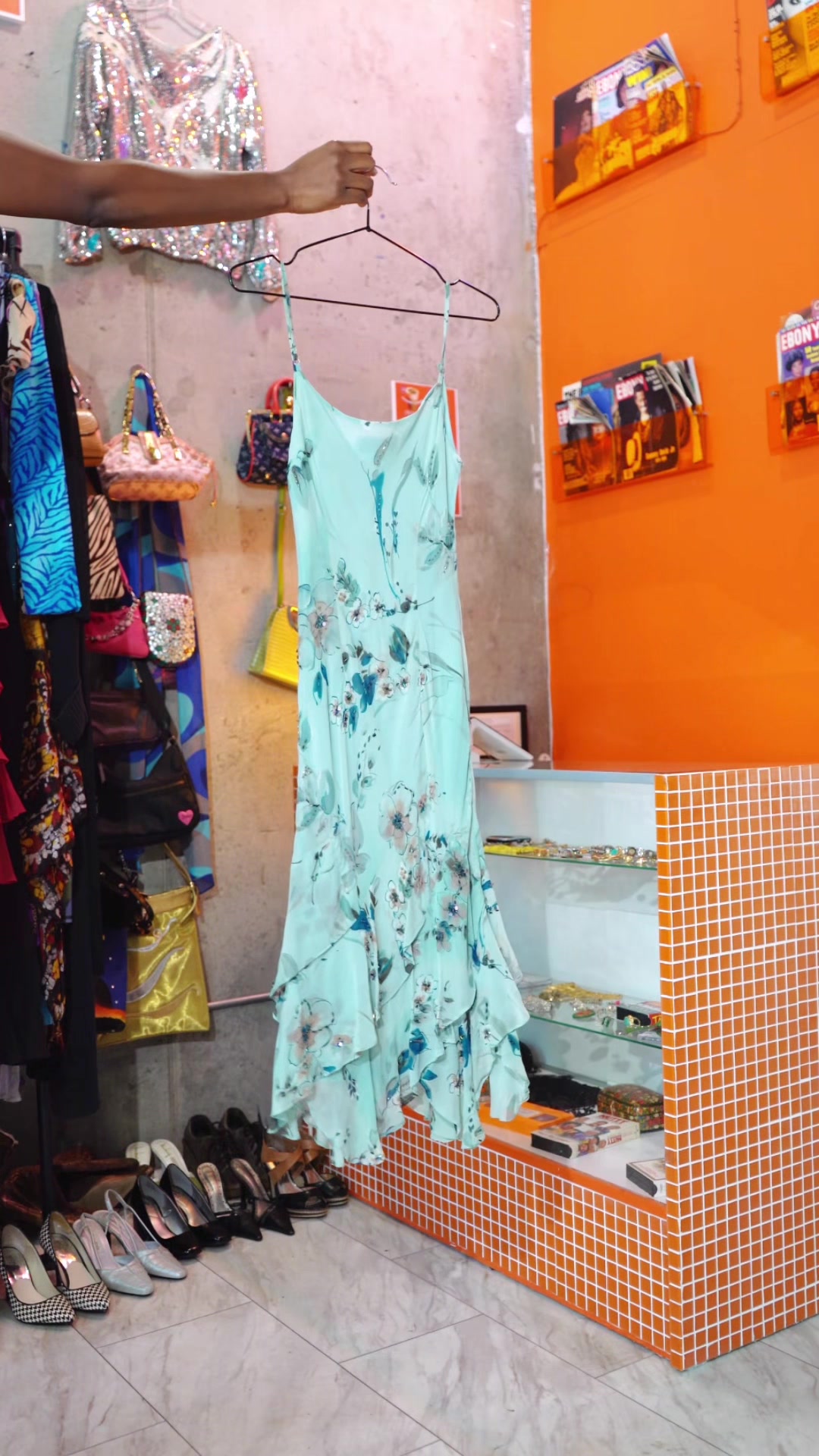 @NelloVintage