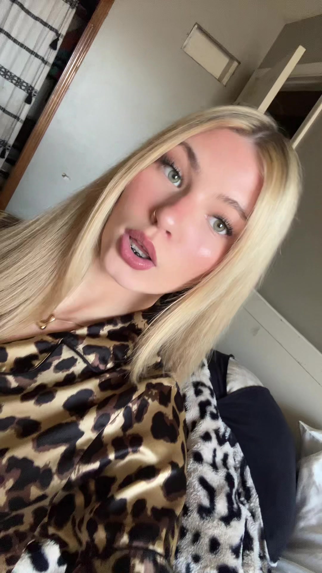 @Ł