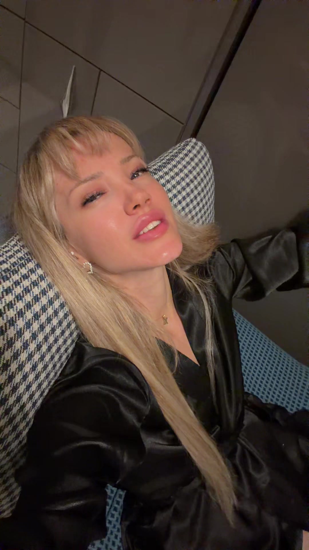 @Kkk