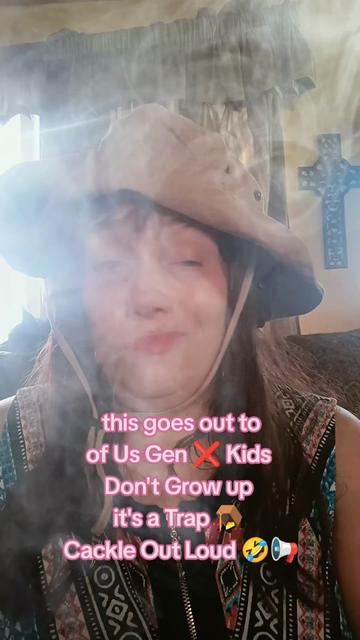 @YaYaPriestess_CrazyPaisleyLady