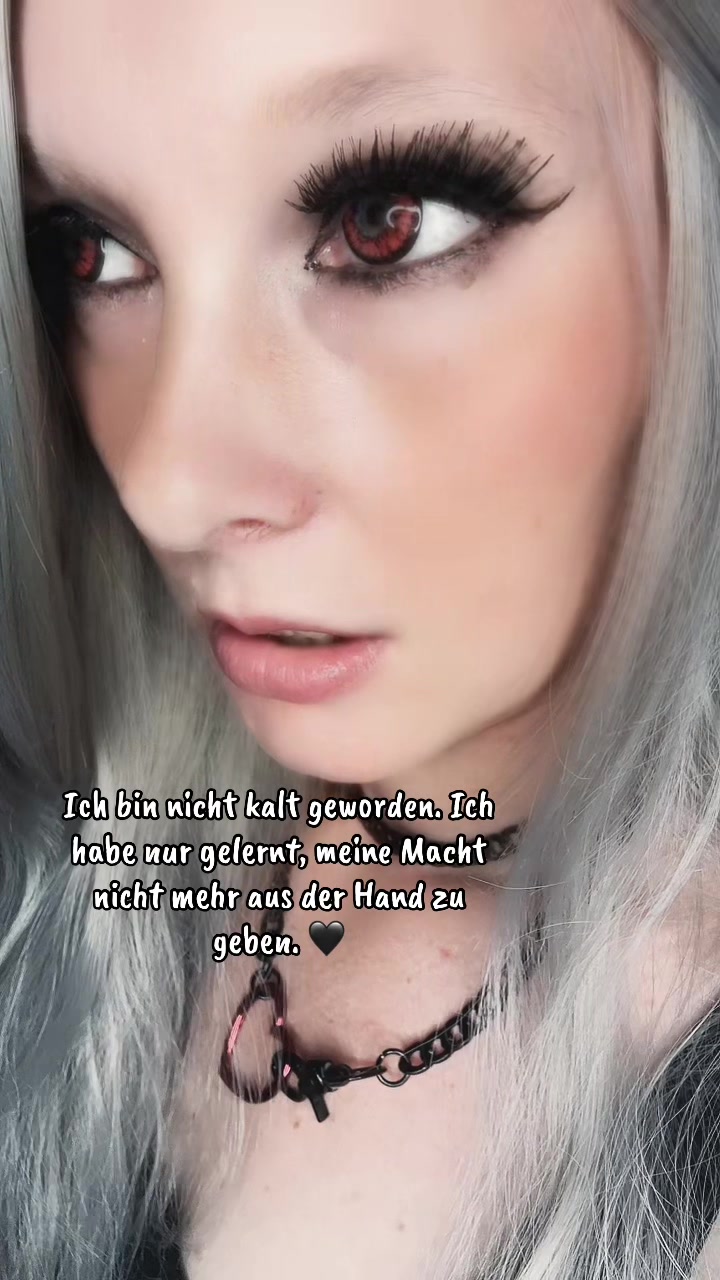 @MrsPuckiii 😈