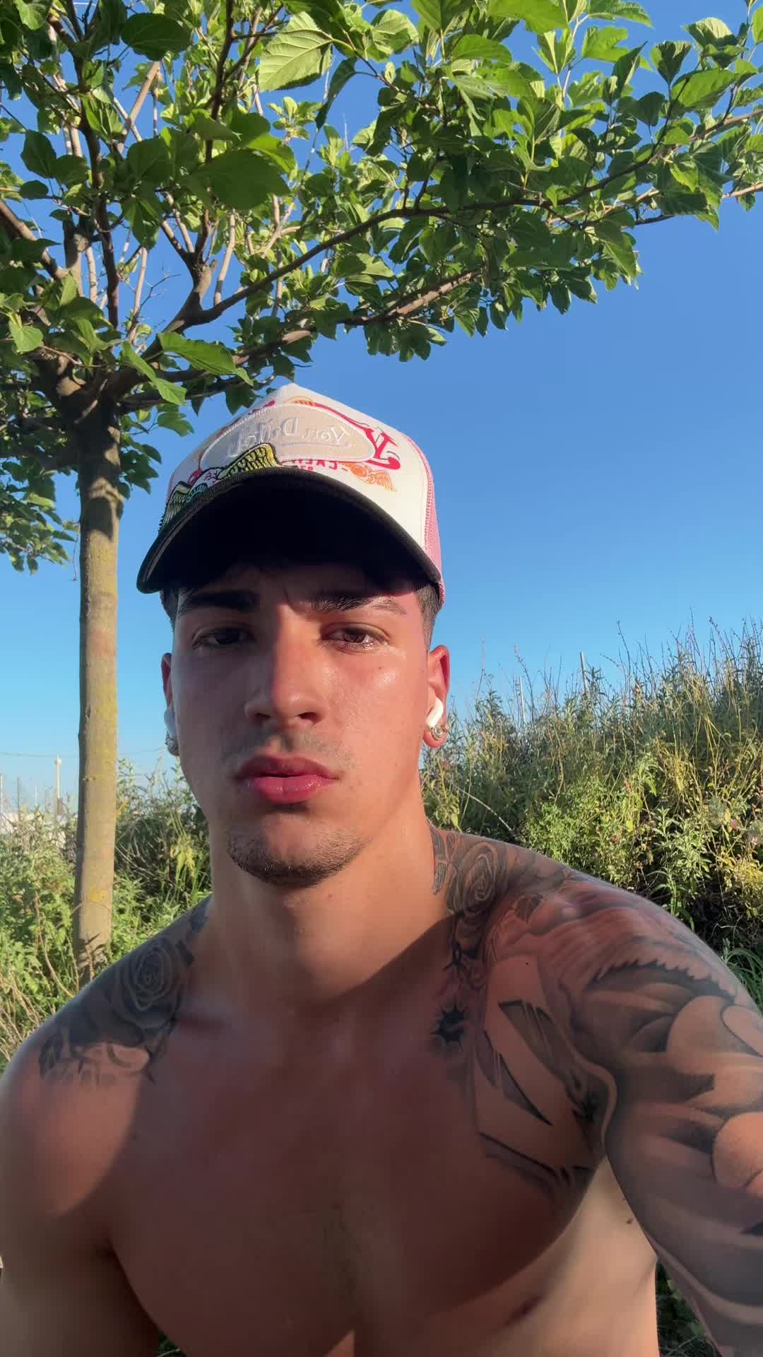 @teozano_