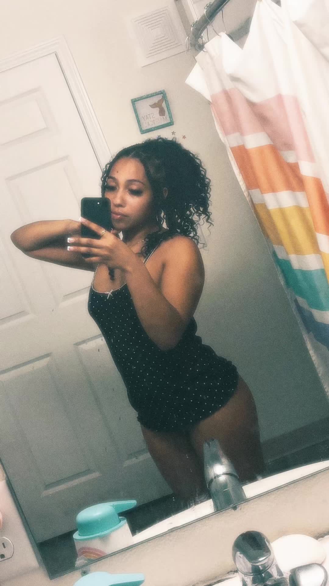 @x.meiyaa