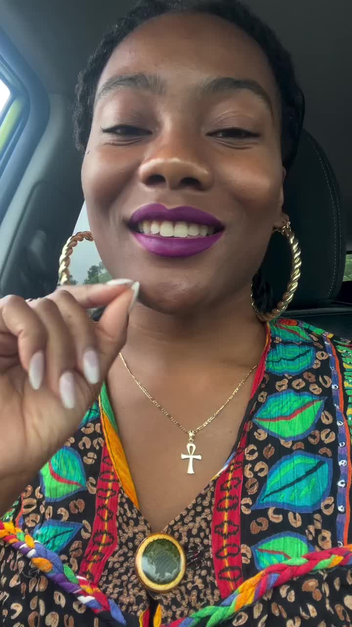 @TheeJamesiaMonroe