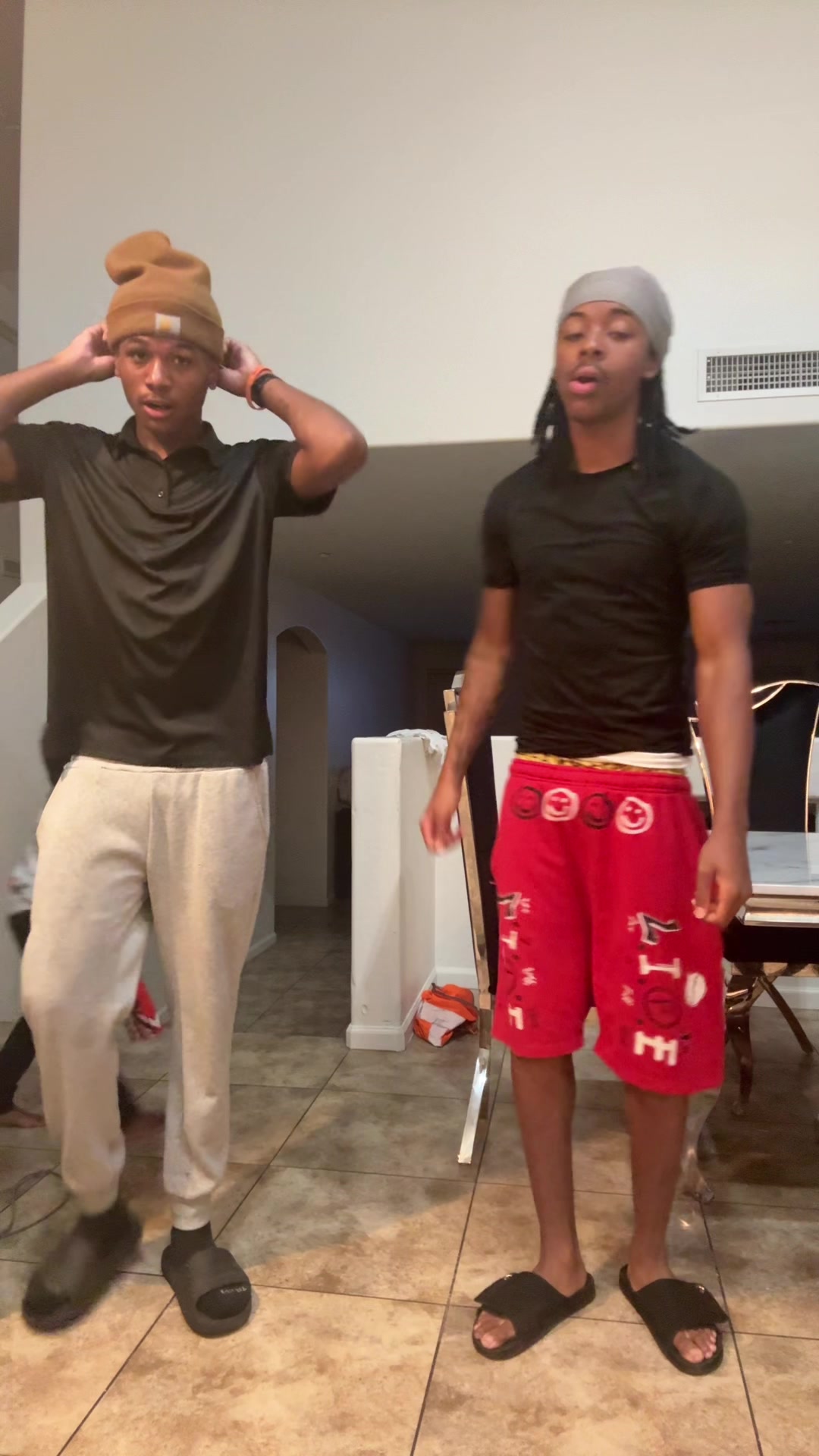 @ᶻ⁴