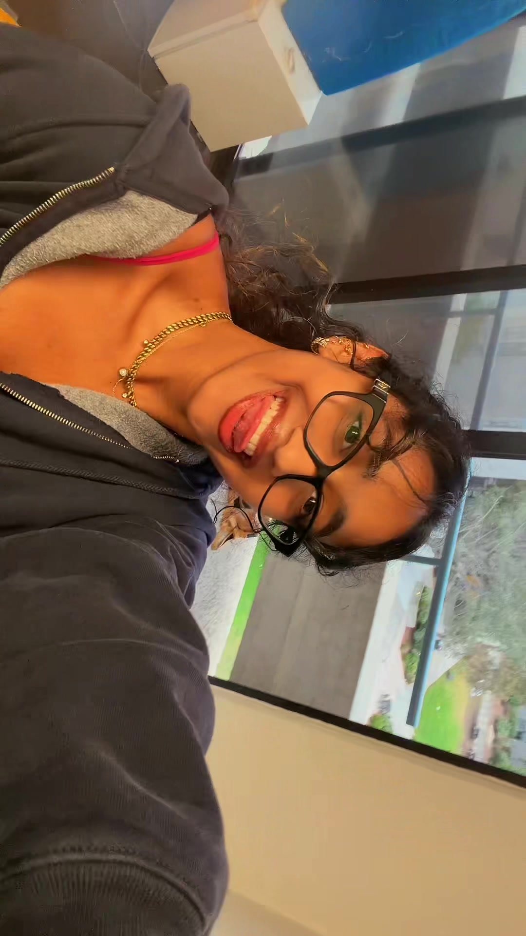 @:P