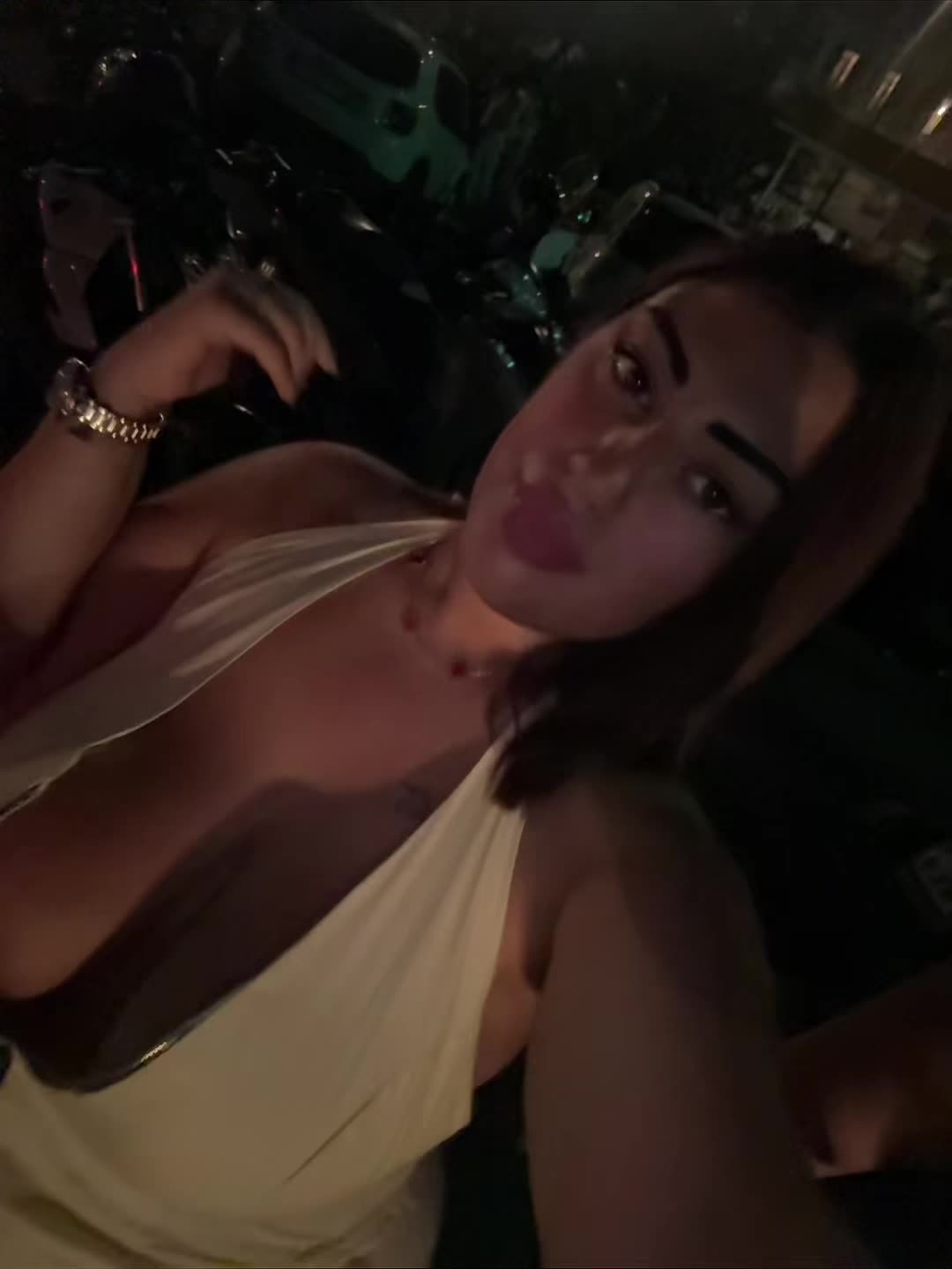 @_rosypetrone_