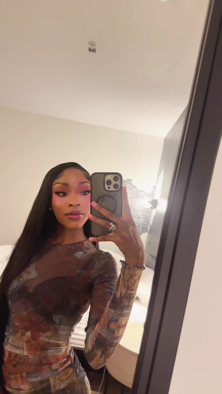 @JANIA🎀