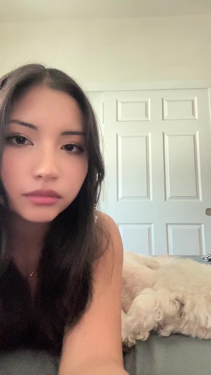 @StrawberryAri