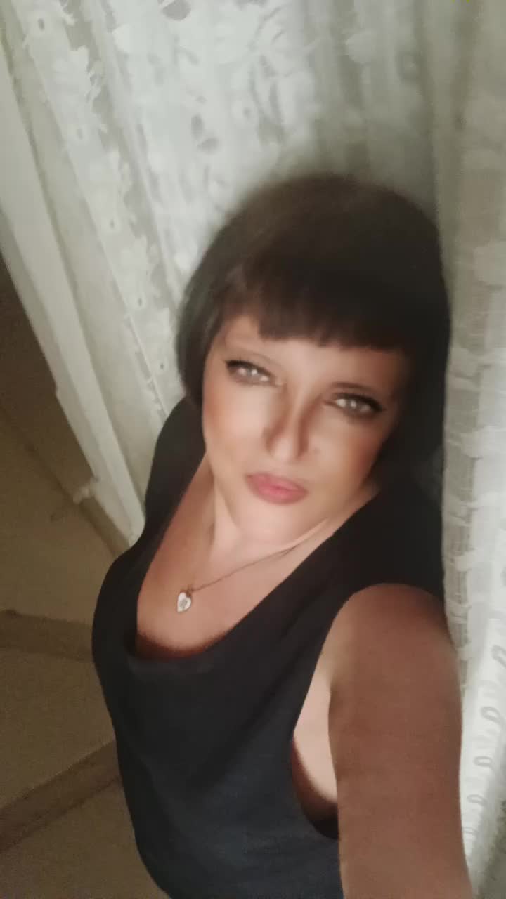 @isabella