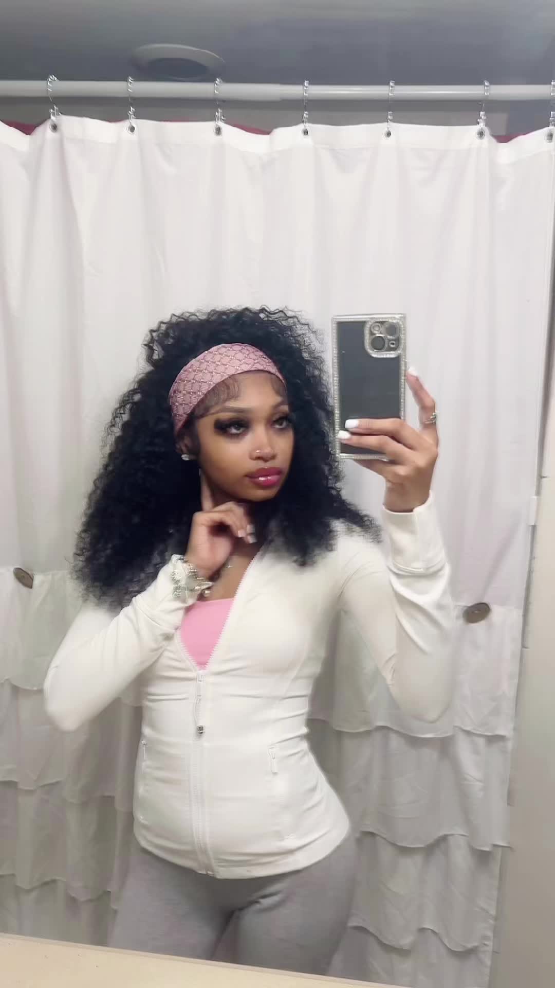 @ꨄ