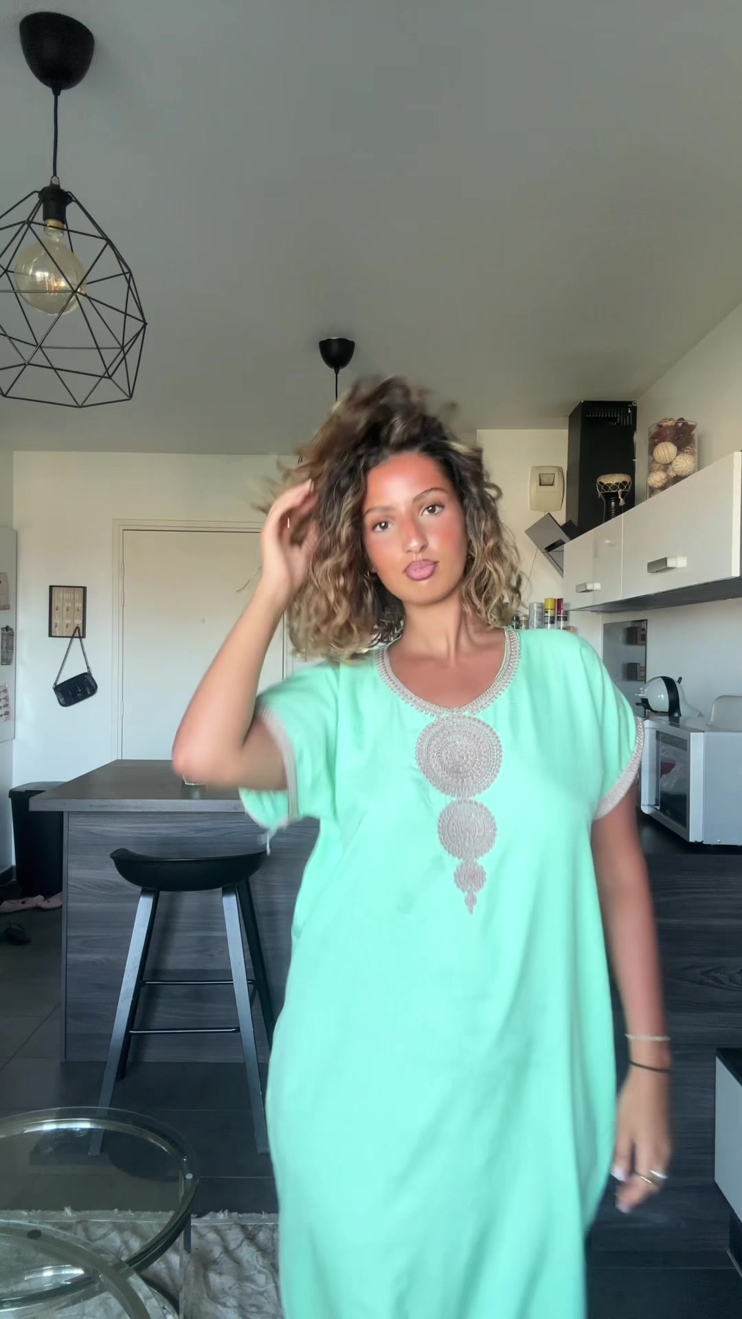 @Adjé