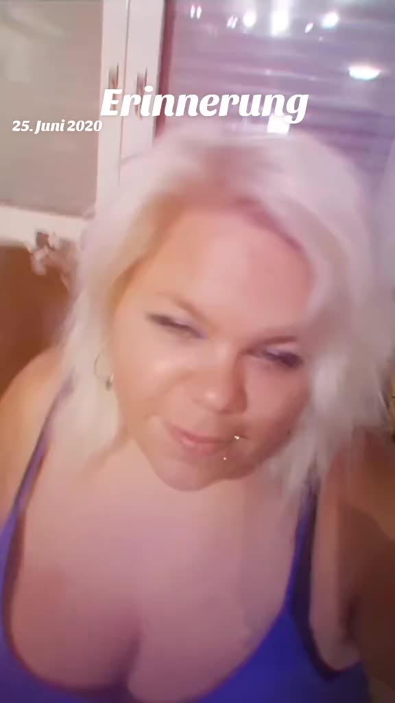 @RoteZoora