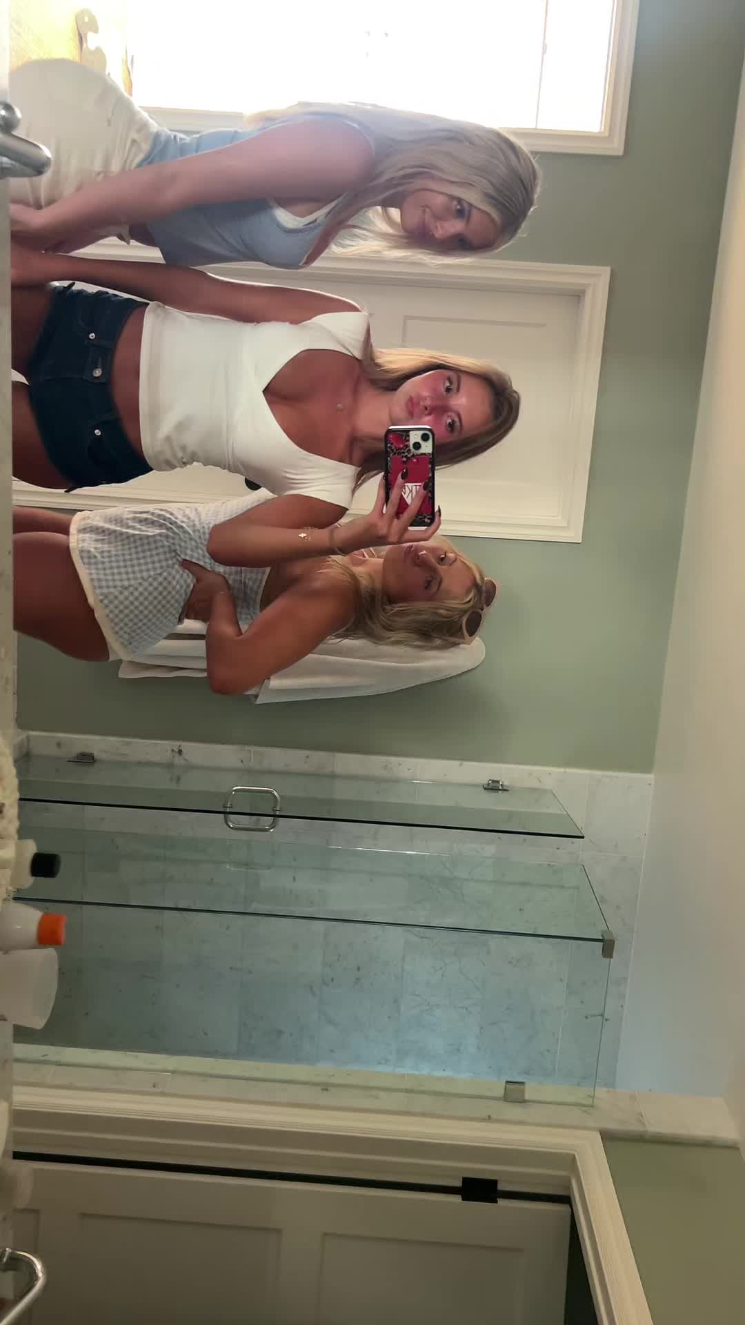 @sophia n