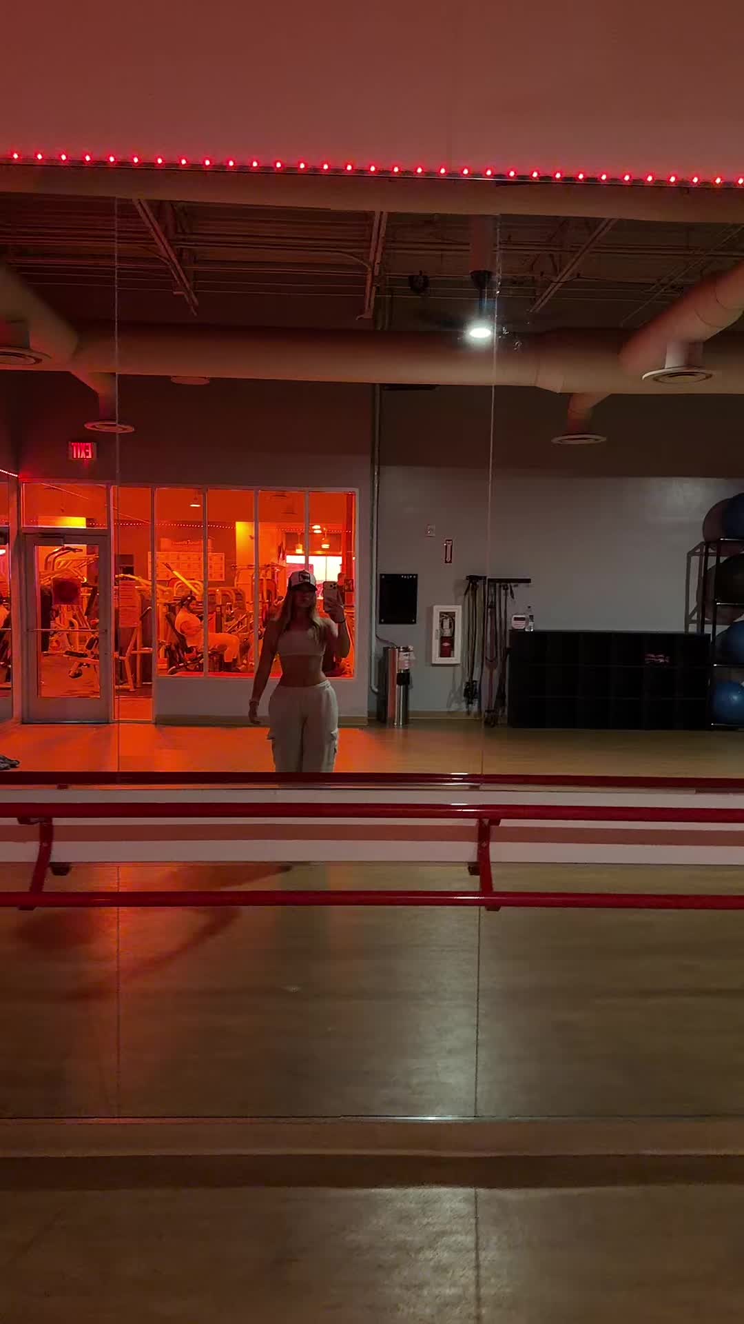 @janetallred