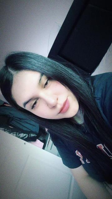 @Ambar Flores✨🐧