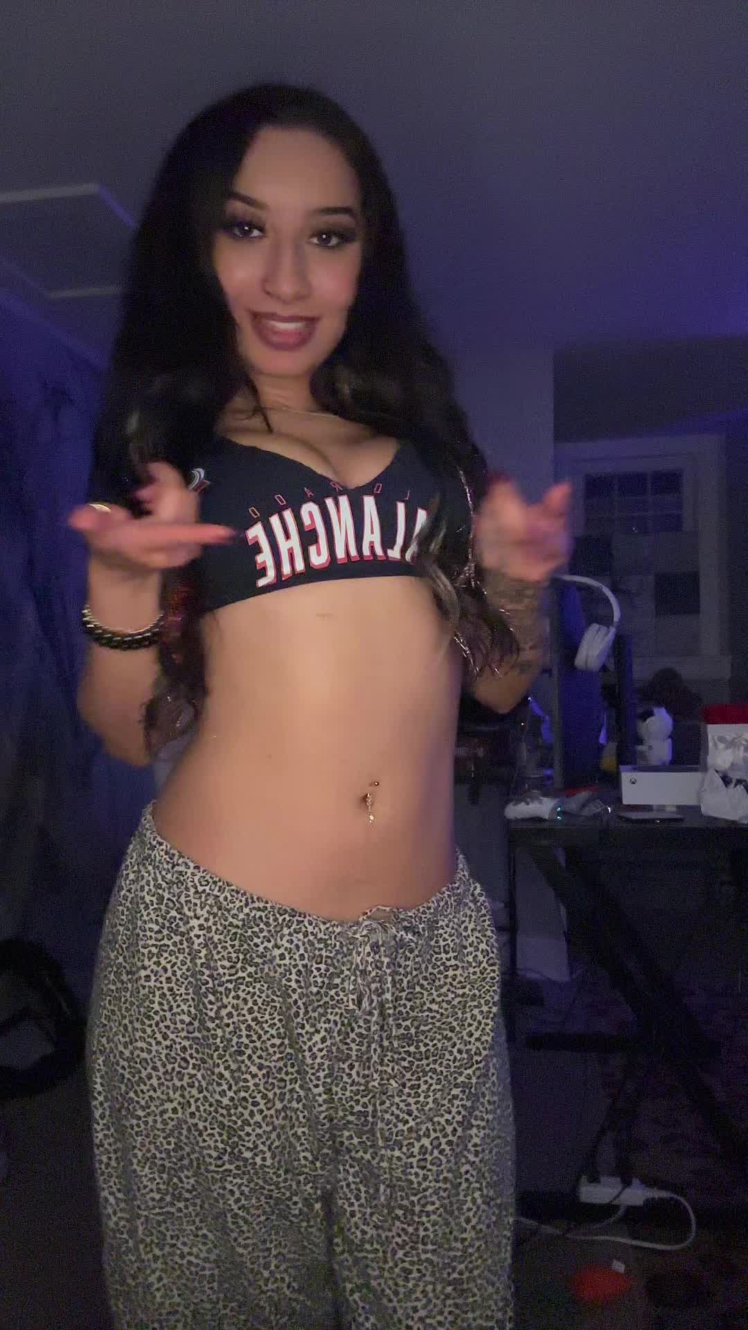 @pixellbae