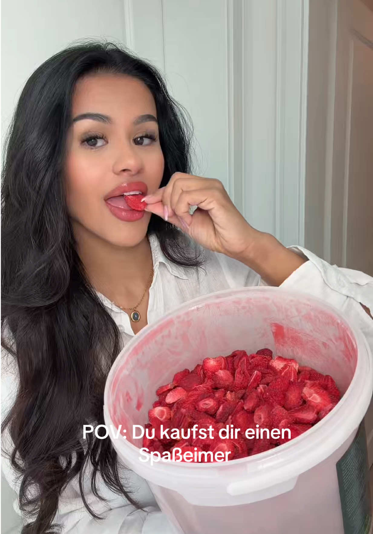 @celina 🍒⭐️🪩💌
