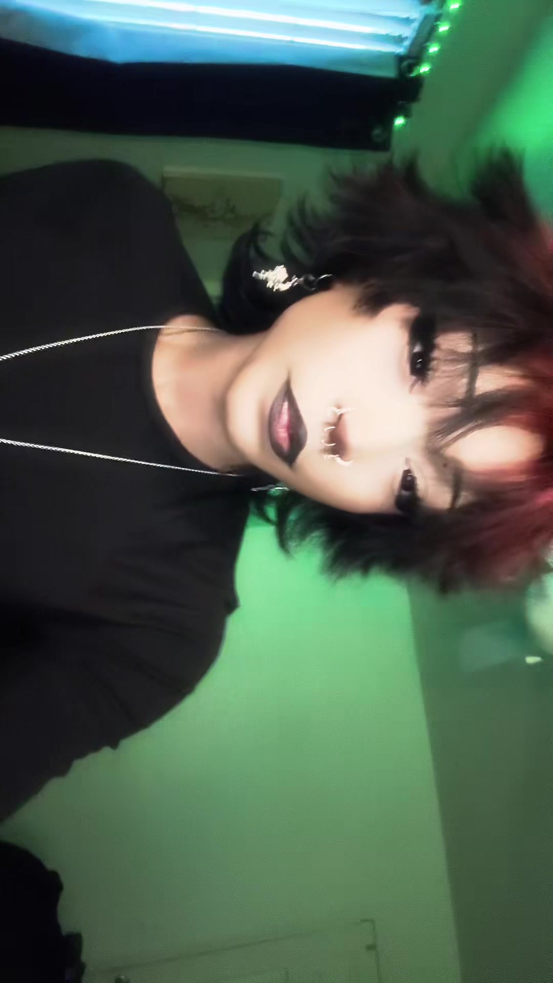 @🛸