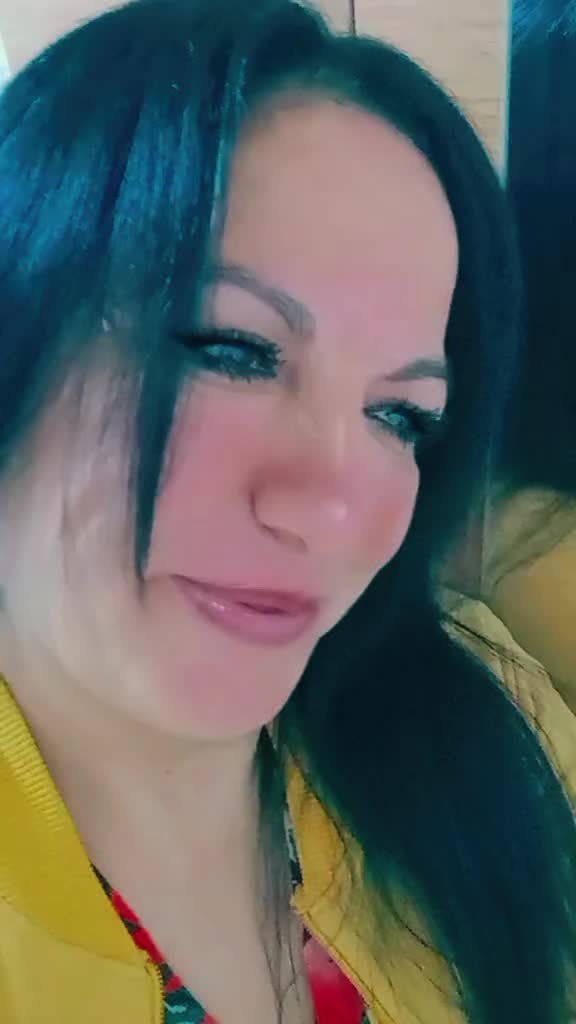 @g&uuml;l&uuml;ş&uuml; g&uuml;zel Antakyalı &ccedil;iğdem