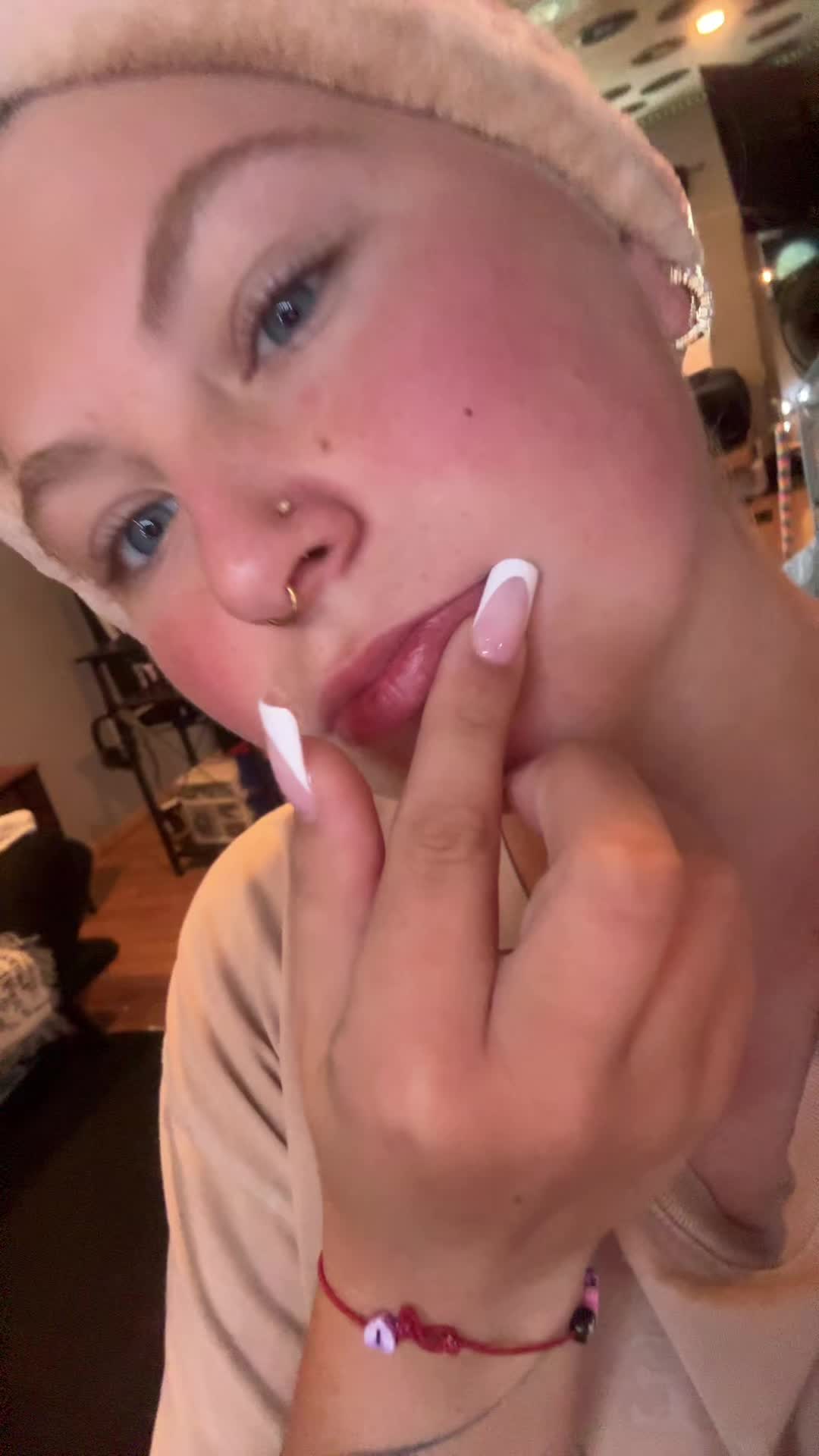 @kennyyyybb
