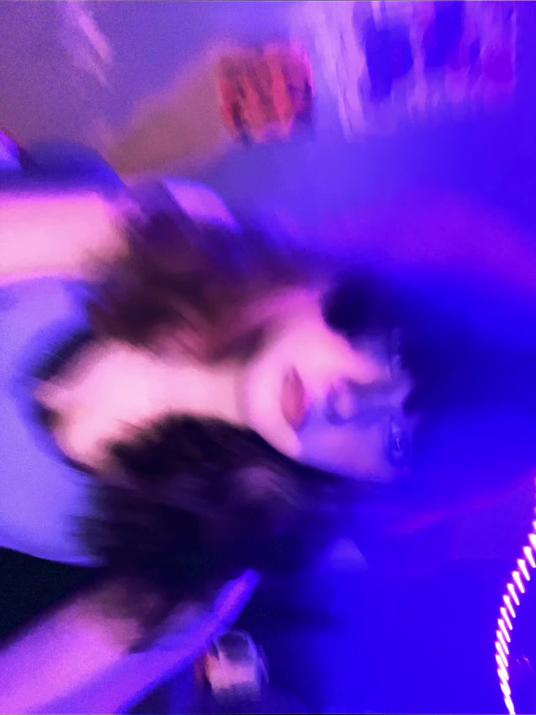 @Gir_emogirl_jonniegulbert🚬