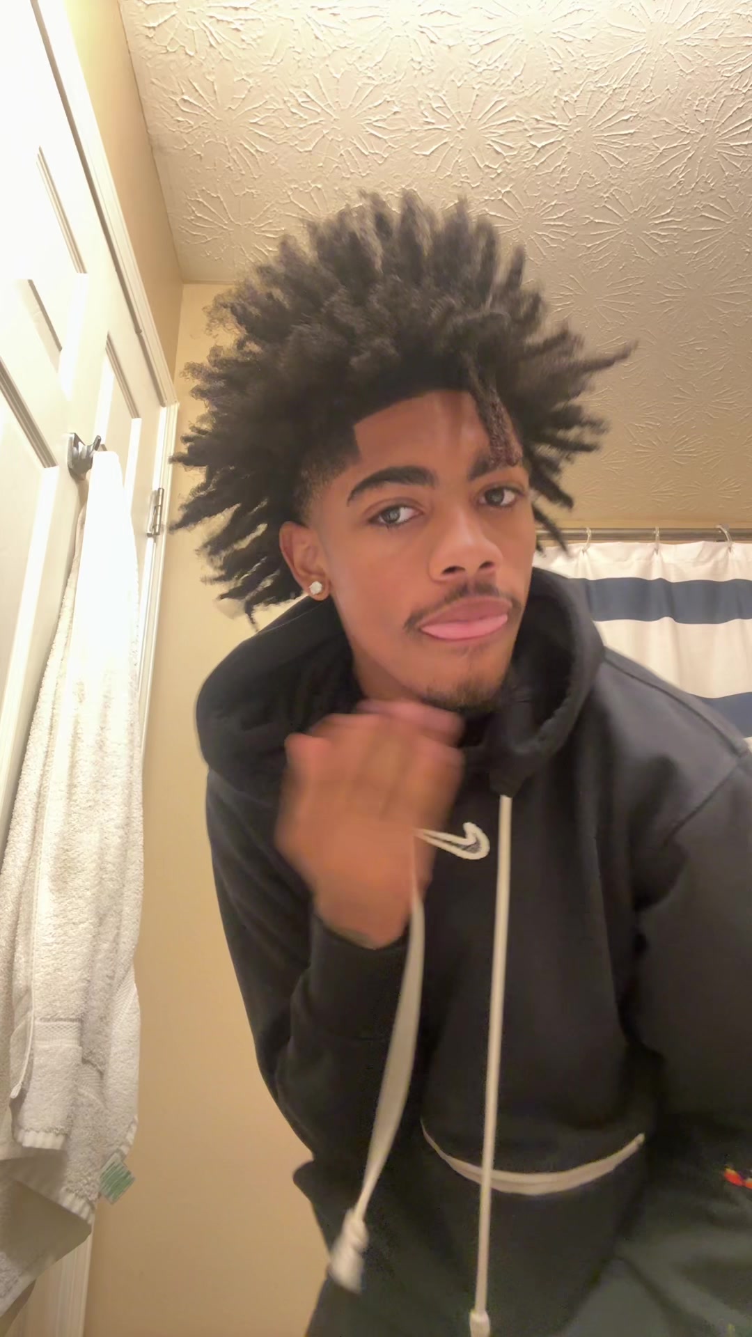 @U N O 🗽