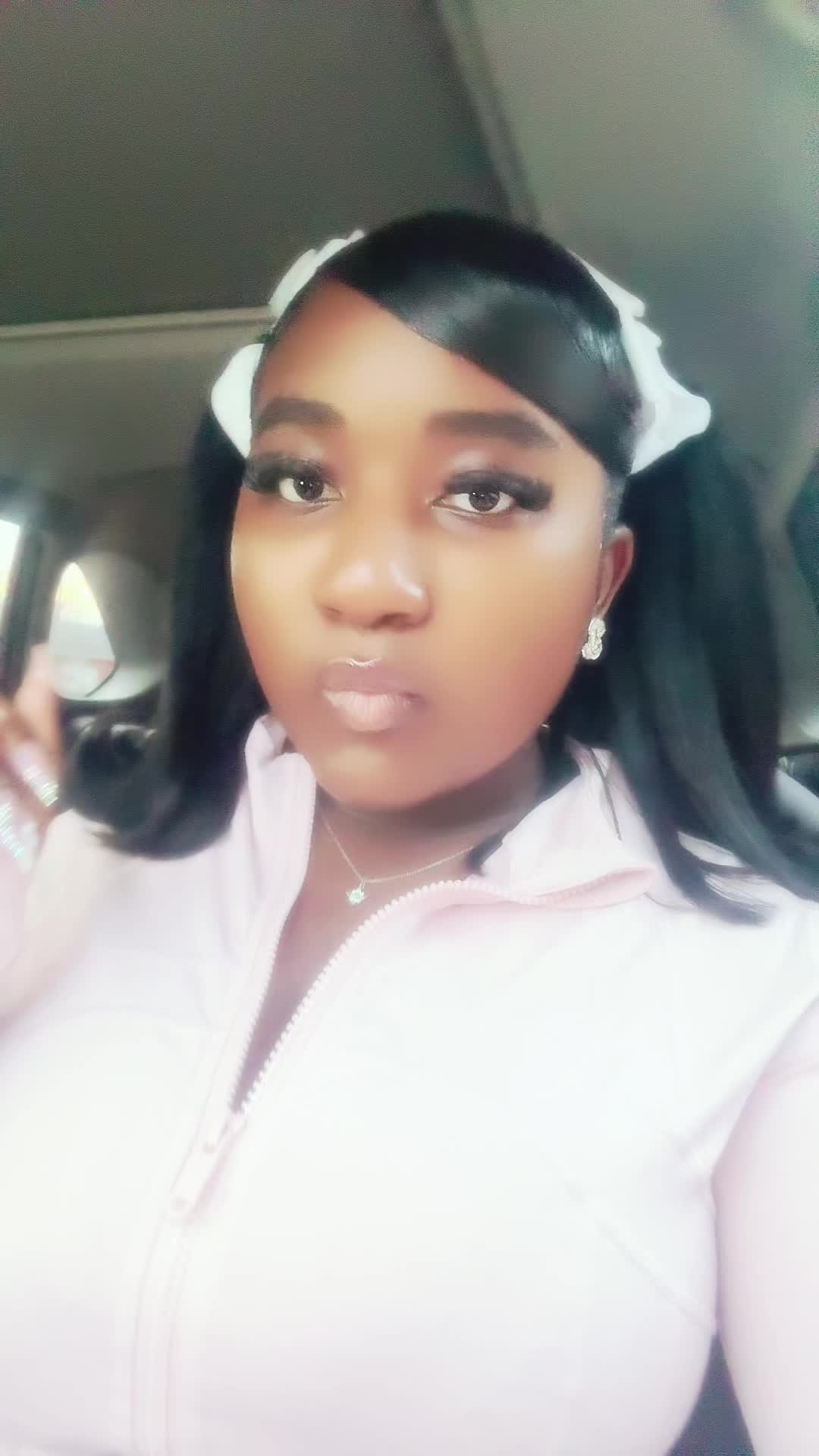 @miss tinwa ₊˚⊹♡