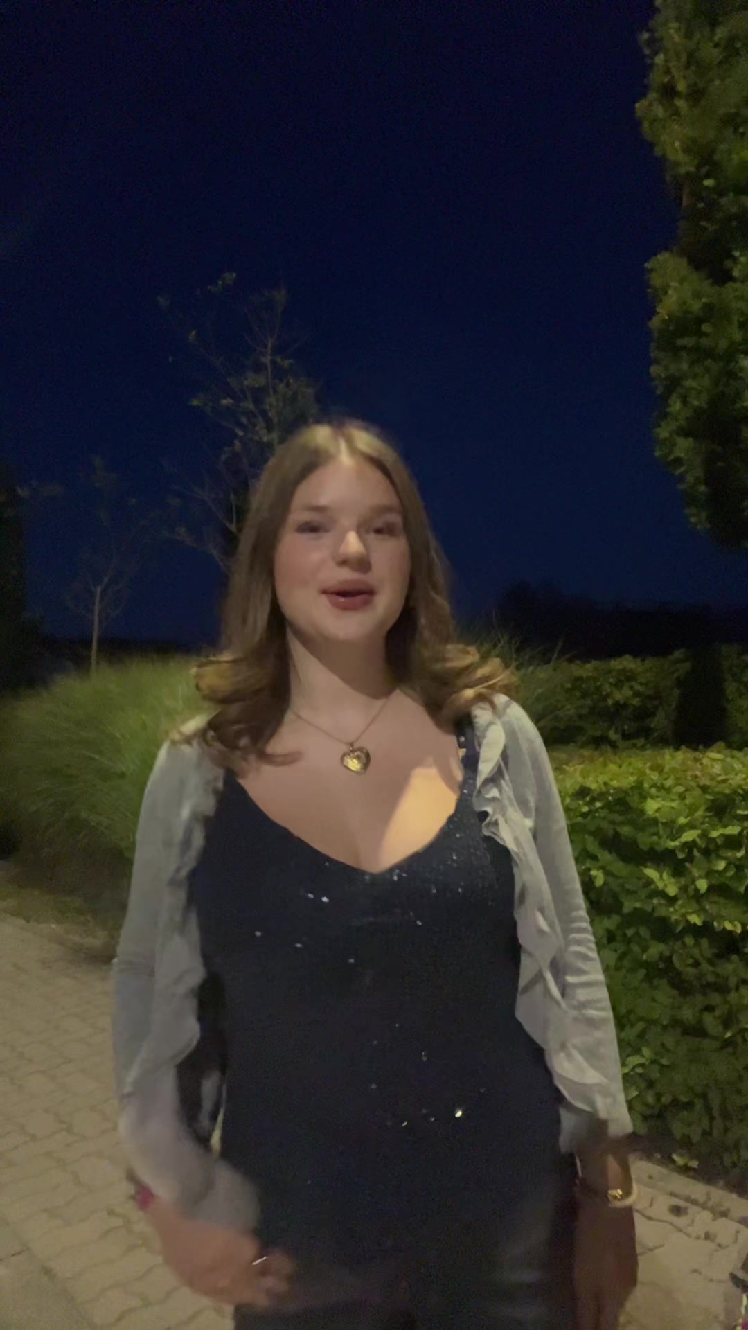 @flo🎞️🎶