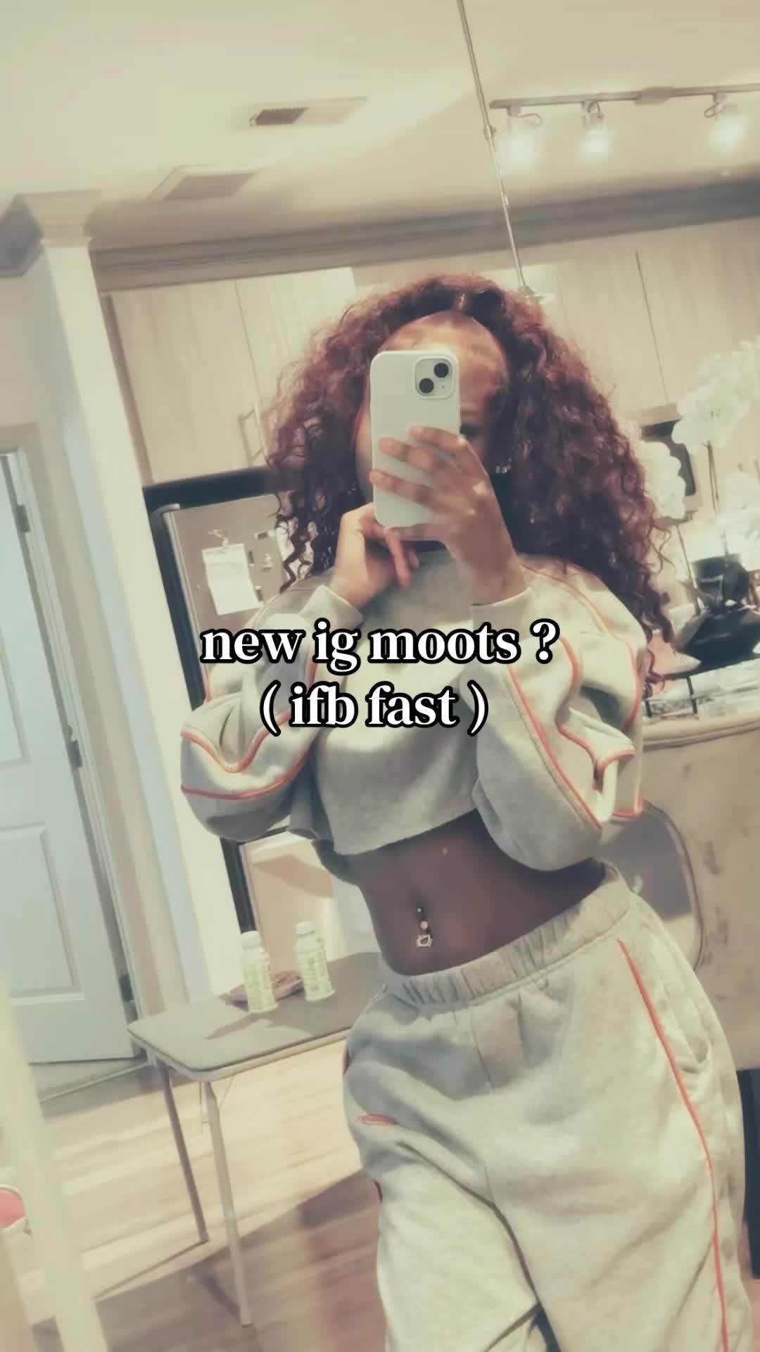 @ᥫ᭡.